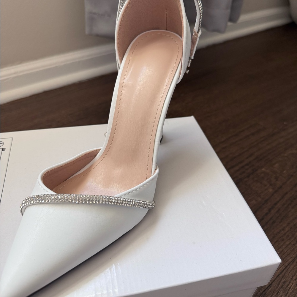 Elegant White High Heel Pumps